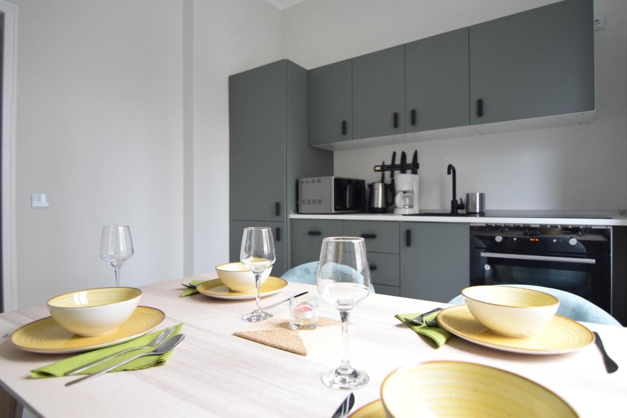 Beautiful Apartment In Old City Бухарест Екстер'єр фото