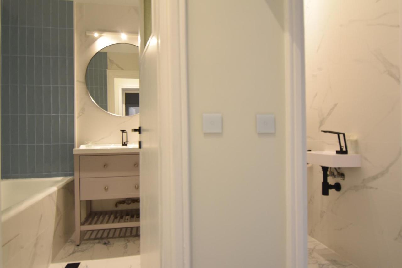 Beautiful Apartment In Old City Бухарест Екстер'єр фото