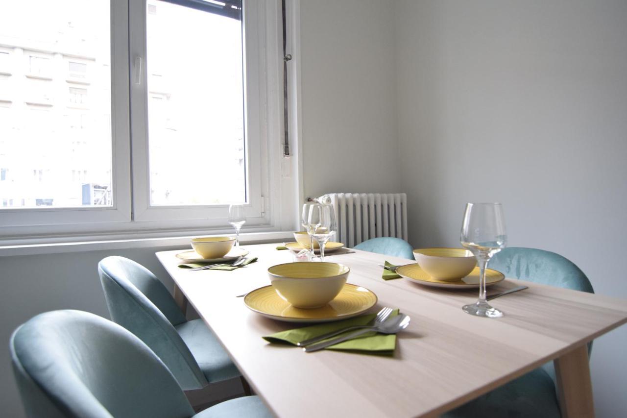 Beautiful Apartment In Old City Бухарест Екстер'єр фото