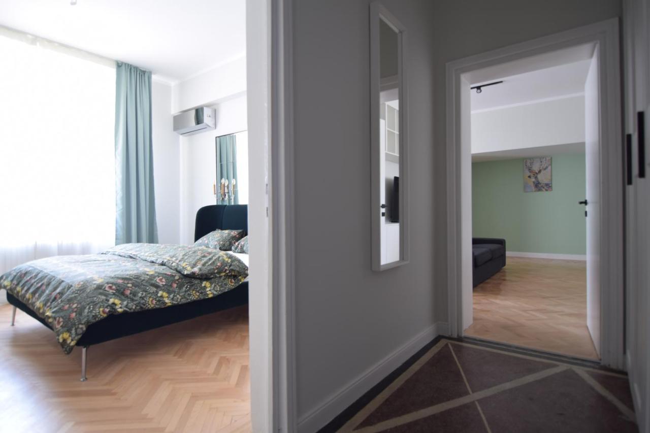 Beautiful Apartment In Old City Бухарест Екстер'єр фото